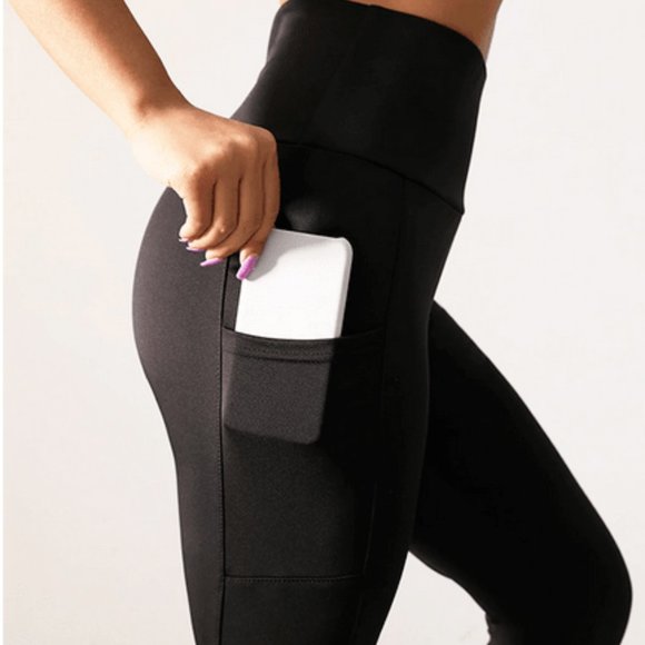 NWOT Scrunch Back Leggings with Pockets. - Picture 11 of 14